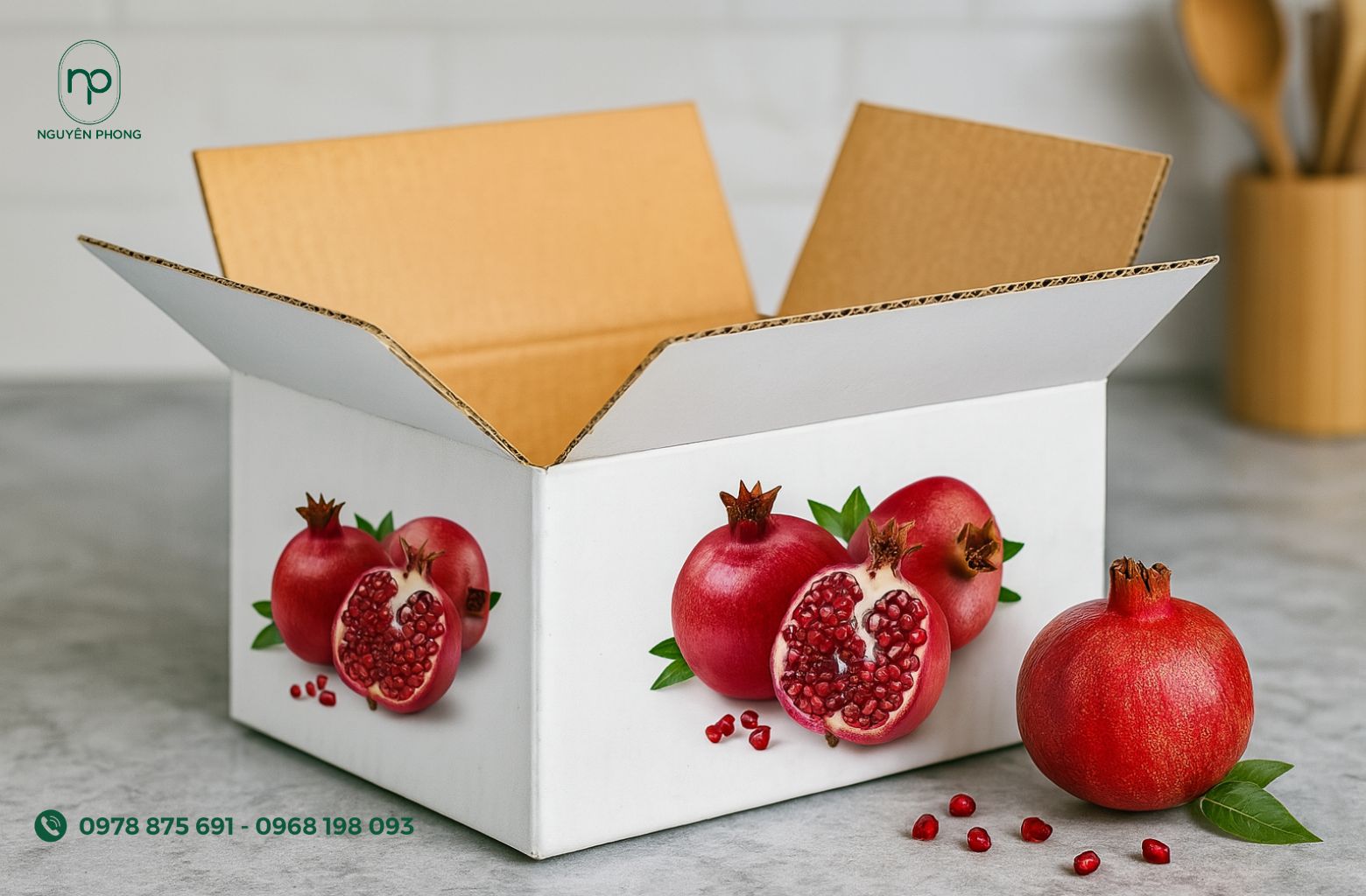 Thùng sóng mặt ngoài trắng mặt trong nâu
